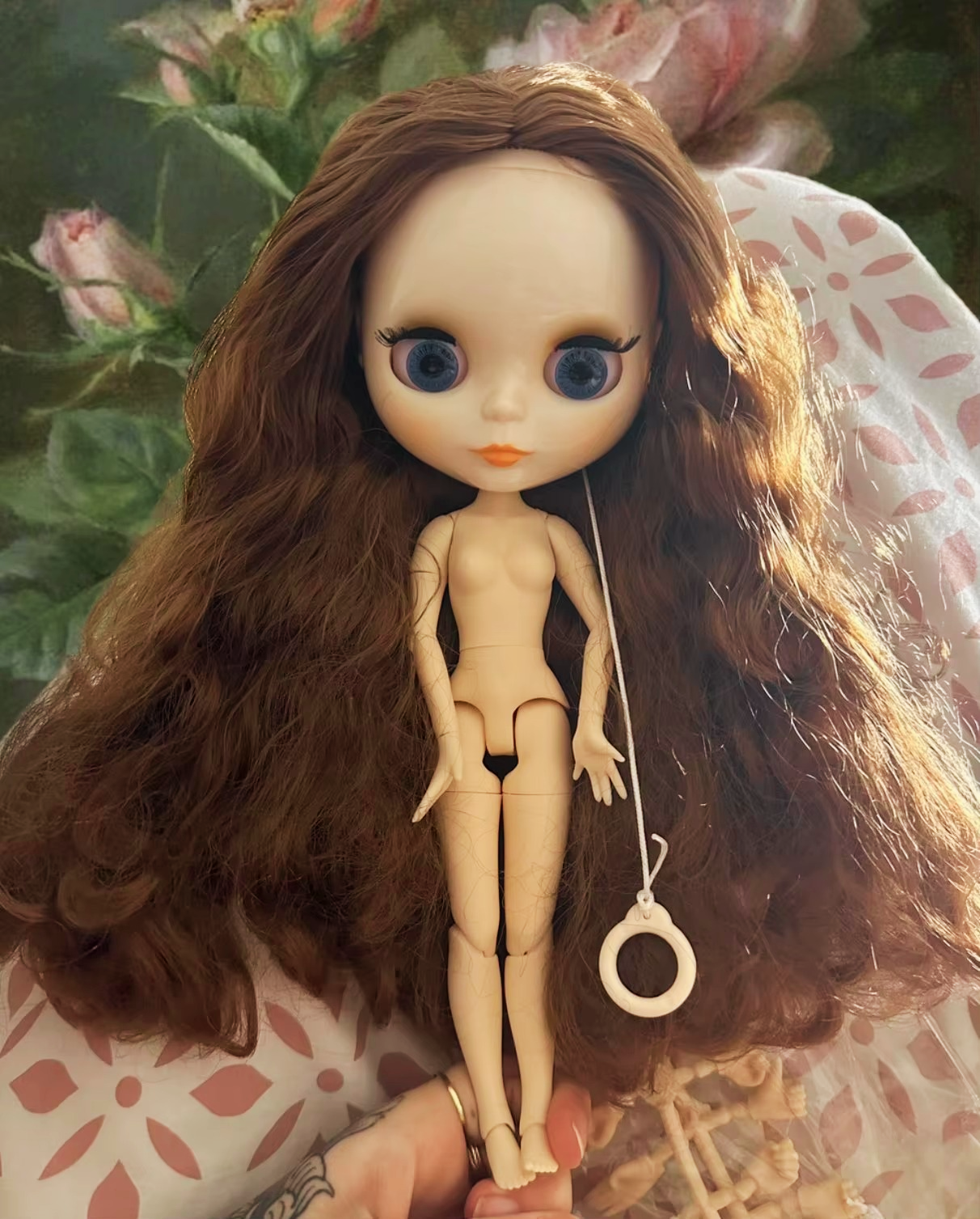 Neo Blythe Doll, White Skin, Matte Face, Short Dark Brown Hair no Bangs, Jointed Body