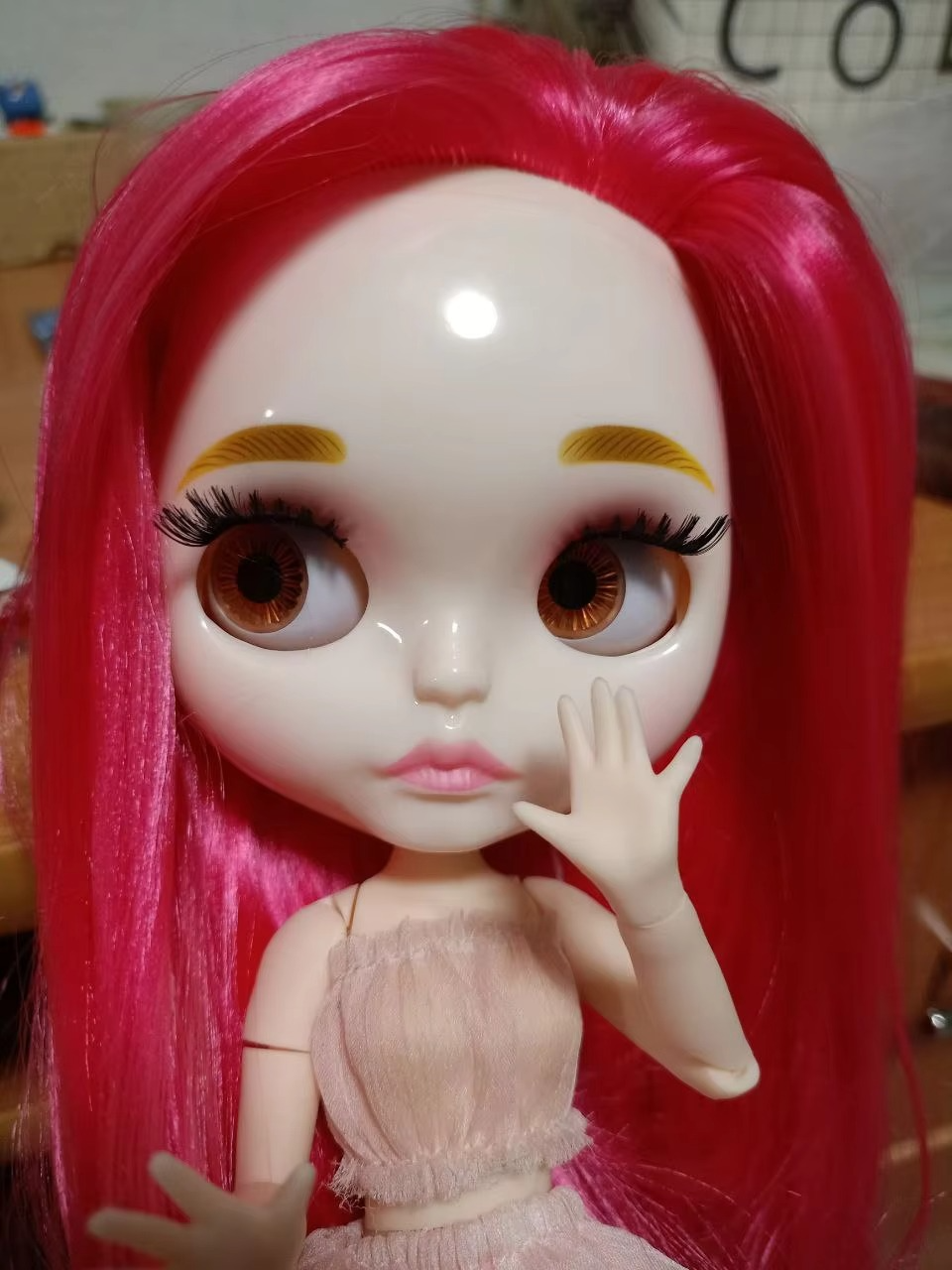 Nude Blythe Doll with White Skin, Shiny Face & Eyebrows & Jointed Body