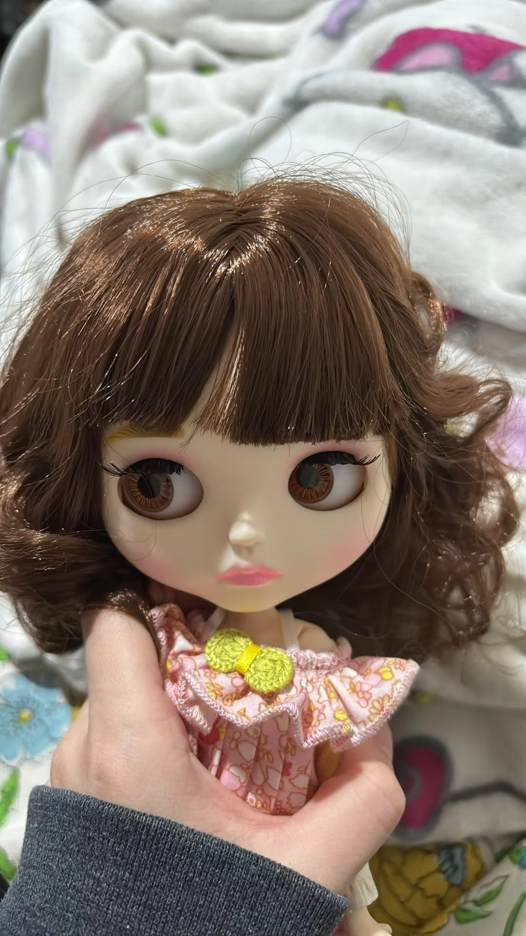 Nude Blythe Doll with Medium Short Curly Hair, White Skin Shiny Face Joint Body