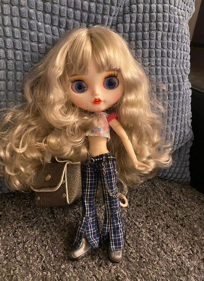 Barbara - Neo Blythe Doll with Blonde Hair, White Skin, Matte Smiling Face & Custom
