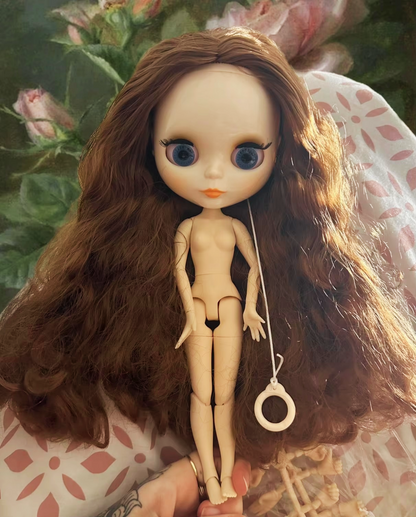 Neo Blythe Doll, White Skin, Matte Face, Short Dark Brown Hair no Bangs, Jointed Body