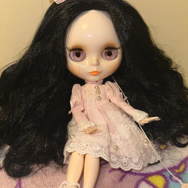 Blythe Nude Doll, Long Curly Black Hair no Bangs, White Skin Shiny Face