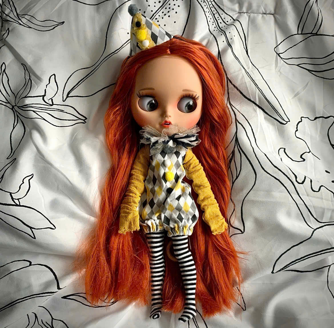 Neo Blythe Doll – Tan Skin, Red Hair, Pouting Lips – OOAK Collectible